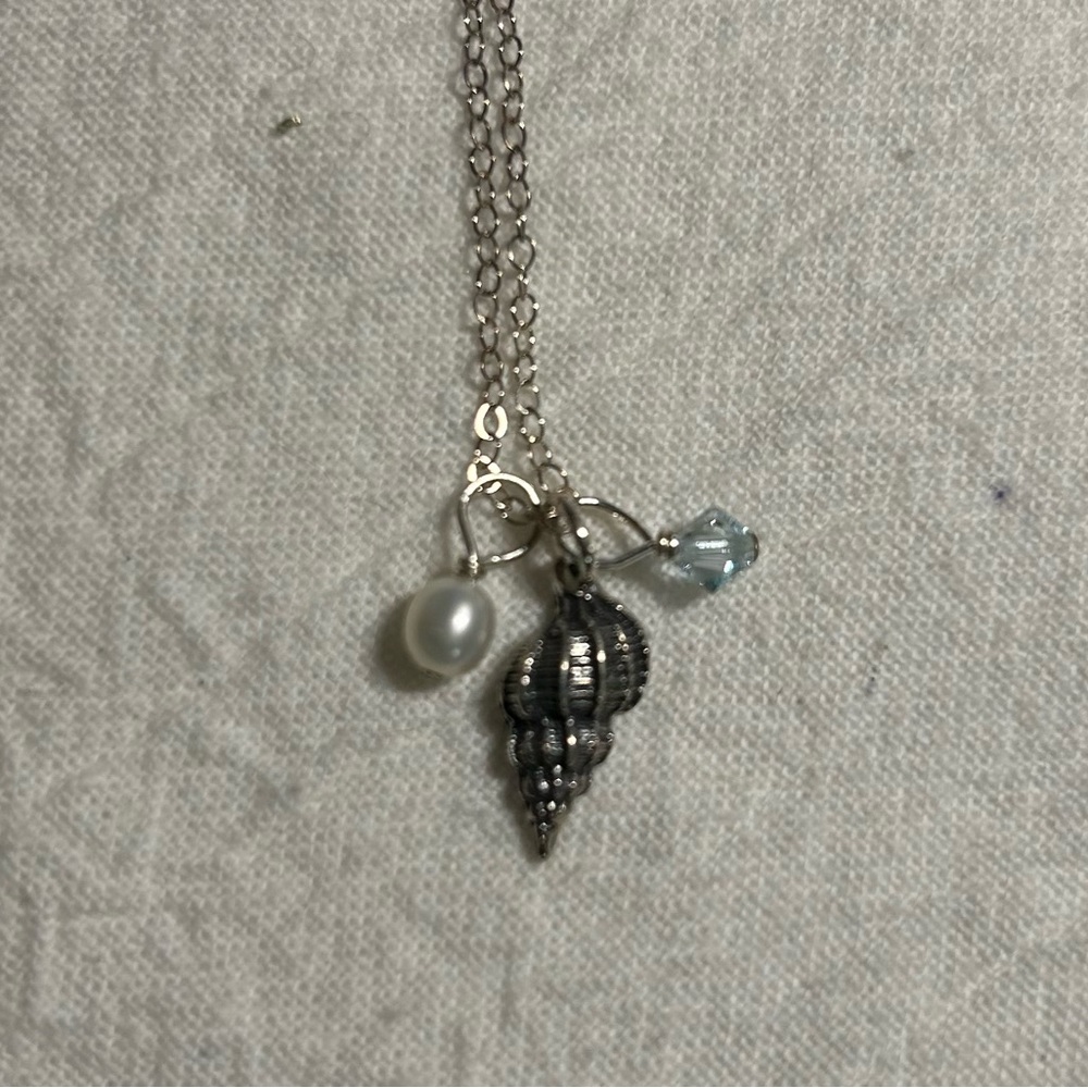 Silver Shell Pendant Necklace with Pearl and Blue Crystal